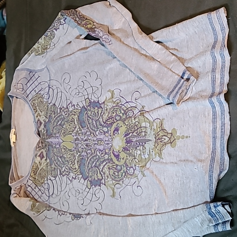 Women's top - Picture 1 of 6